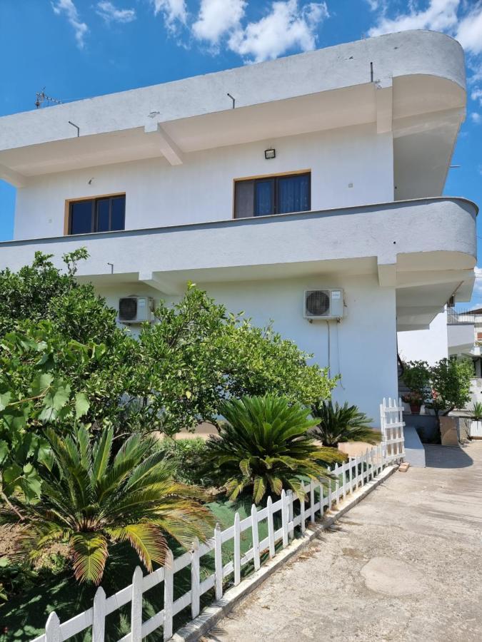 Guest House Vila Elezi Durrës Eksteriør bilde