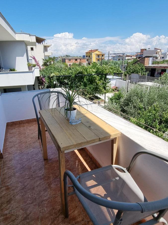 Guest House Vila Elezi Durrës Eksteriør bilde