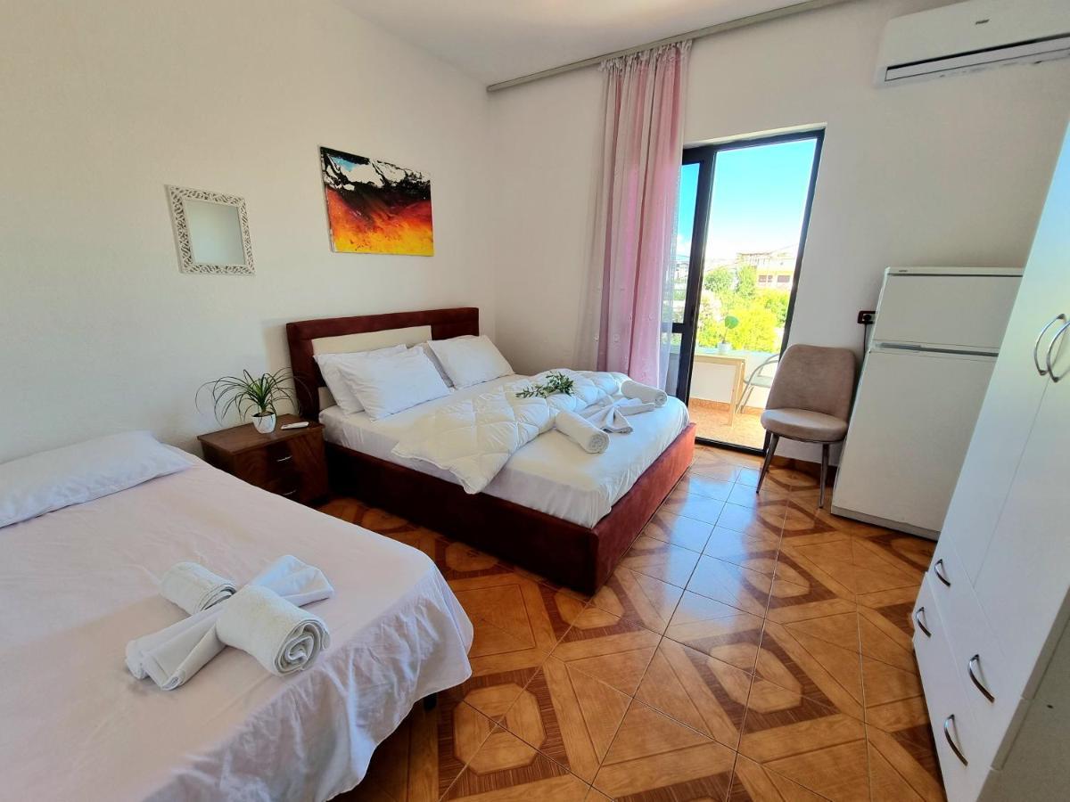Guest House Vila Elezi Durrës Eksteriør bilde