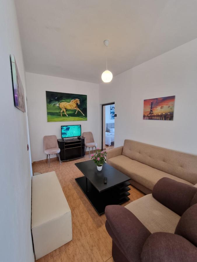 Guest House Vila Elezi Durrës Eksteriør bilde