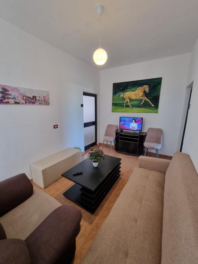 Guest House Vila Elezi Durrës Eksteriør bilde